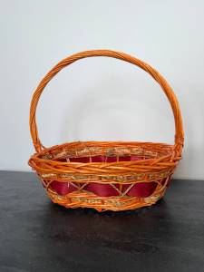 COS PORTOCALIU DIN NUIELE CU TOARTA 39×45 CM / ОРАНЖЕВАЯ КОРЗИНА ИЗ ЛОЗЫ ОВАЛ С РУЧКОЙ 39×45 СМ