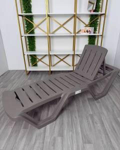 SEZLONG DIN PLASTIC «CONFORT» – BEJ / ПЛАСТИКОВЫЙ ШЕЗЛОНГ «КОМФОРТ» – БЕЖЕВЫЙ