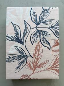 SET LENJERIE DE PAT DIN POPELIN CU IMPRIMEU FLORAL – DUBLU / КОМПЛЕКТ ПОСТЕЛЬНОГО БЕЛЬЯ ИЗ ПОПЛИНА С ЦВЕТОЧНЫМ УЗОРОМ – ДВУСПАЛЬНЫЙ