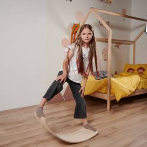 ECHILIBRATOR PENTRU TABLA CURBATA PENTRU COPII   / БАЛАНСИРОВКА ДЛЯ ИЗОГНУТЫХ ДОСОК ДЛЯ ДЕТЕЙ/ Детский изогнутый Борд балансир