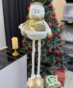OM DE ZAPADA 75cm CU PICIOR TELESCOPIC / СНЕГОВИК 75см С ТЕЛЕСКОПИЧЕСКИМИ НОГАМИ