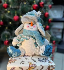 OM DE ZAPADA 25cm JUCARIE DE PLUS/ СНЕГОВИК 25см ПЛЮШЕВАЯ ИГРУШКА