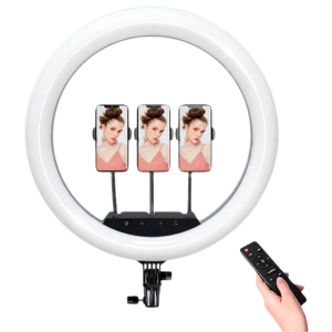 Lampă LED inel LS-360 (36 cm), trei suporturi pentru telefon, telecomandă/Светодиодный кольцевой светильник LS-360 (36 см), три держателя для телефона, пульт дистанционного управления.