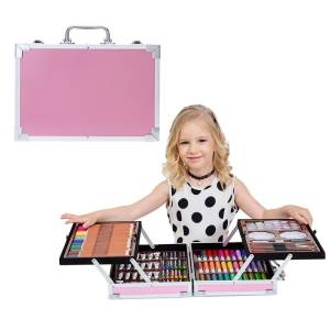Un set pentru creativitate într-o valiză din aluminiu/Набор для творчества в алюминиевом чемодане.